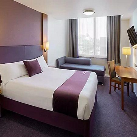 Premier Inn Wolverhampton City Centre Buitenkant foto