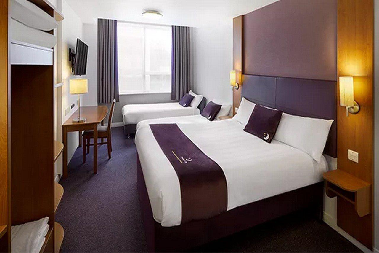 Premier Inn Wolverhampton City Centre Buitenkant foto