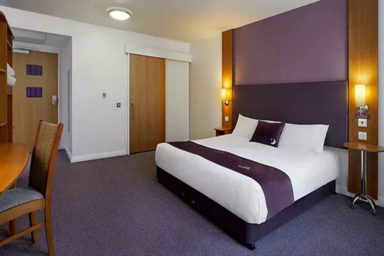 Premier Inn Wolverhampton City Centre Buitenkant foto
