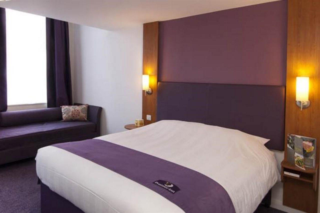 Premier Inn Wolverhampton City Centre Buitenkant foto