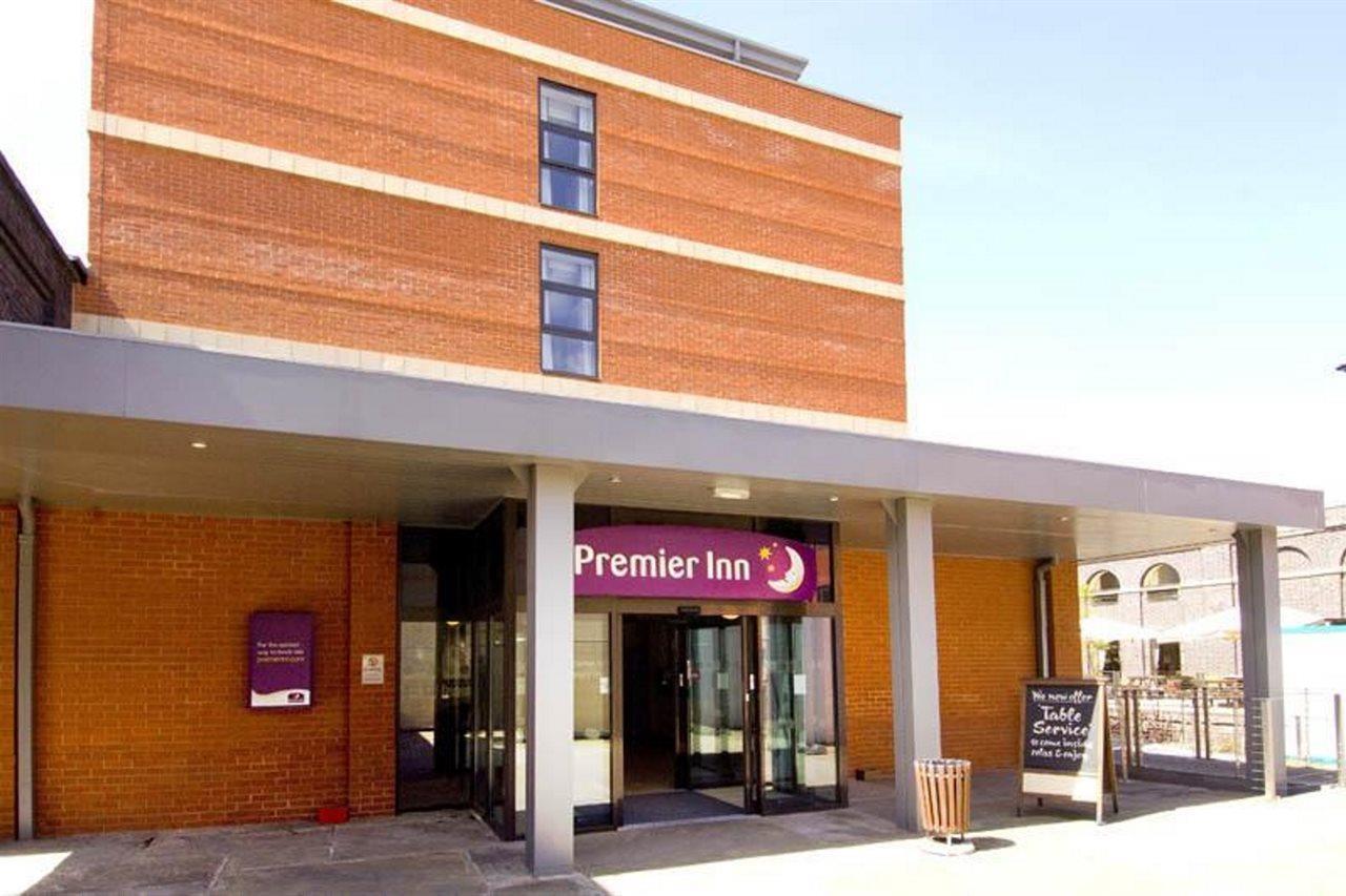 Premier Inn Wolverhampton City Centre Buitenkant foto