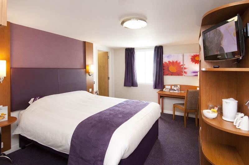 Premier Inn Wolverhampton City Centre Buitenkant foto